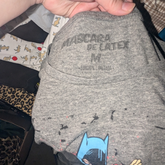 Batgirl T-shirt - Picture 4 of 4